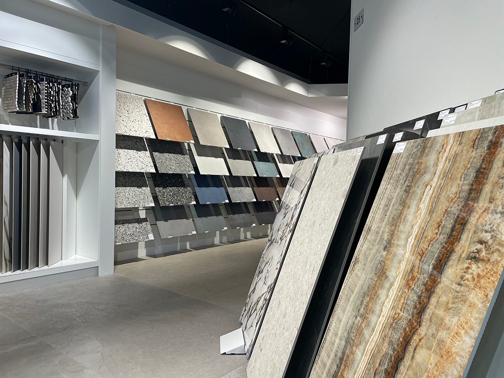 tegel showroom beneden